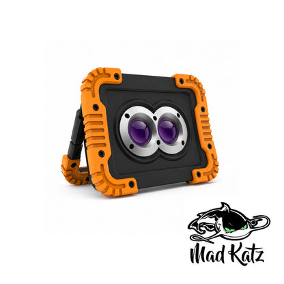 Mad Katz 30W Glow Show Illuminator LED Light with Built-In Power Bank